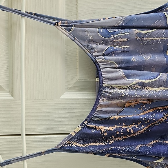 NWOT Amazon Spaghetti Strap   Silky Galaxy Print Tank Top. Wrinkle free 3XL - Picture 5 of 11